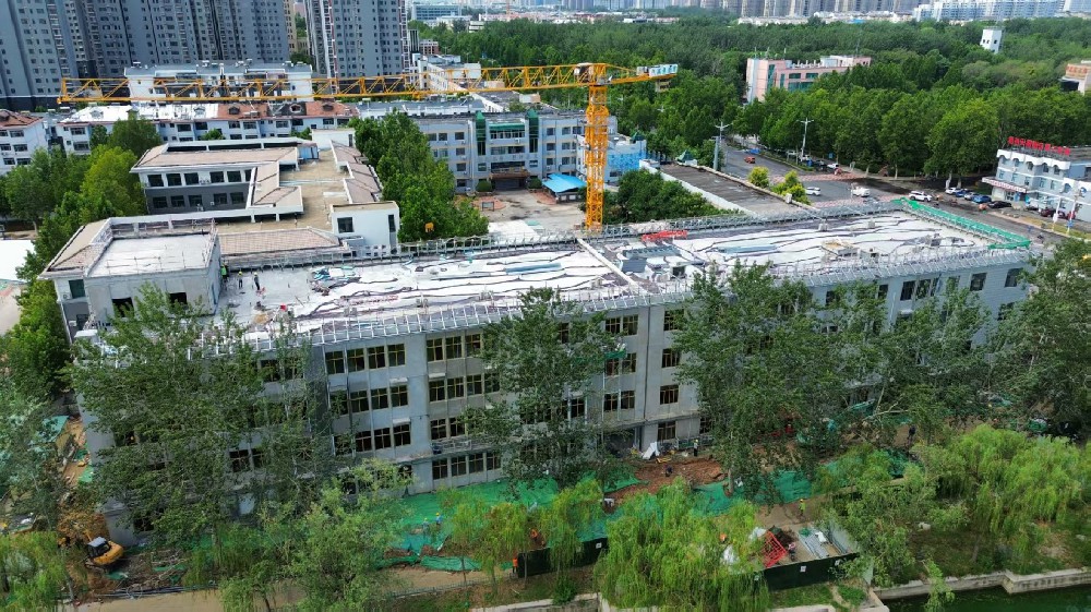 德州市同济中学北教学楼及餐厅重建项目外墙施工完成